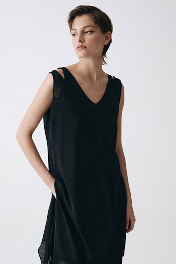 Топ туника на бретелях с разрезом