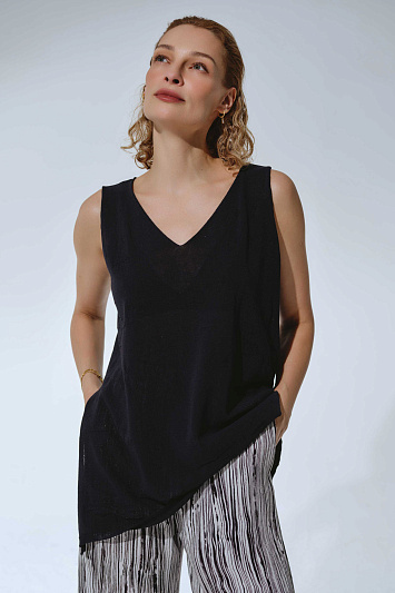 Топ удлиненный с разрезом