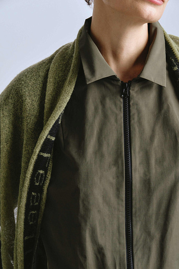 Жакет на молнии, с фигурными ластовицами