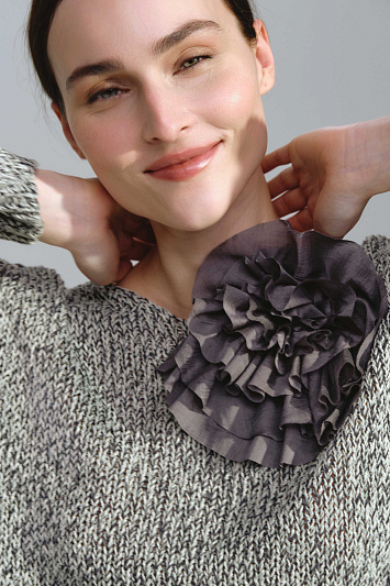 Брошь на магните Роза большая