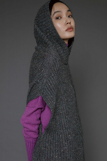 Туника с капюшоном